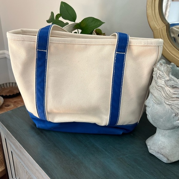 Lands’ End bright blue Boat and Tote bag. - Picture 2 of 7